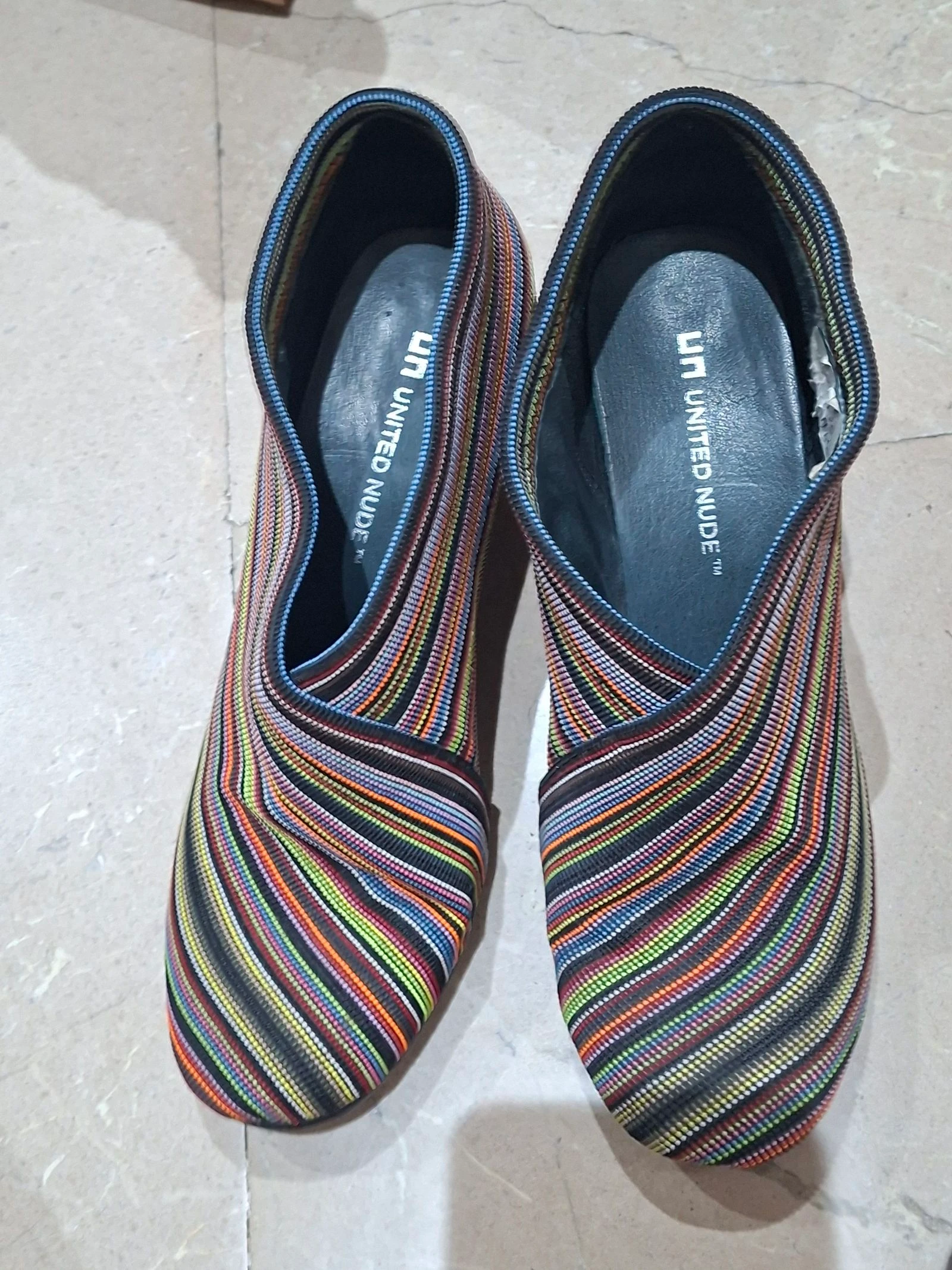 Botines united nude